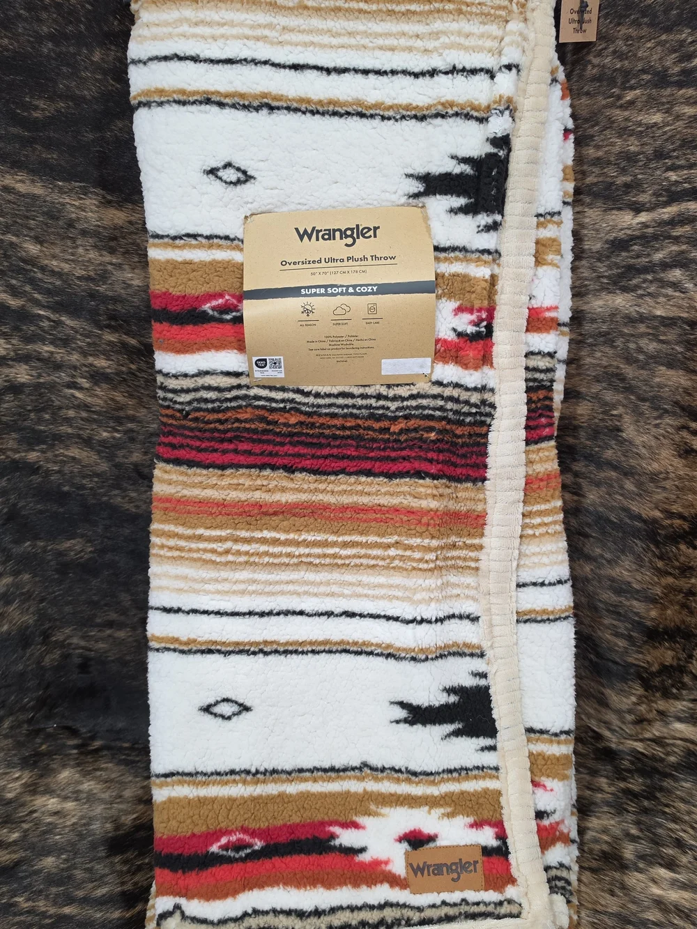 Wrangler Plush Throw Blanket in White, Tan & Red